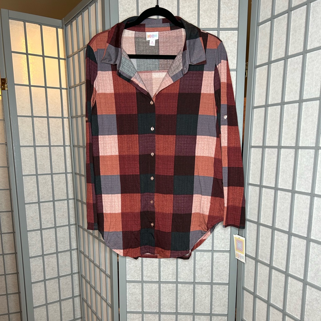Nwt Lularoe Valentina Red And Navy Button Down Shirt